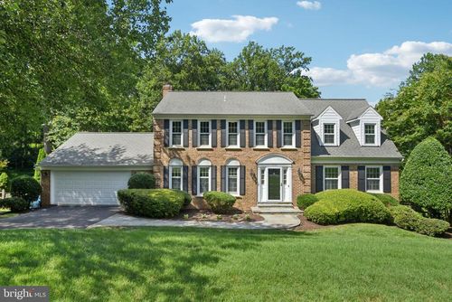 10182 Hillington Ct, Vienna, VA, 22182-2908 | Card Image