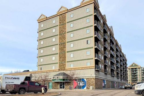 208-8528 Manning Avenue, Fort Mcmurray, AB, T9H5G2 | Card Image