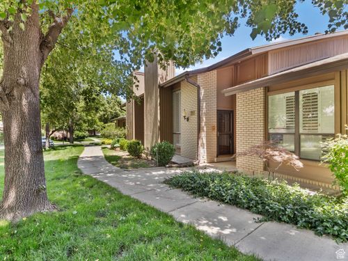 6576 S 1615 E, Salt Lake City, UT, 84121-2521 | Card Image