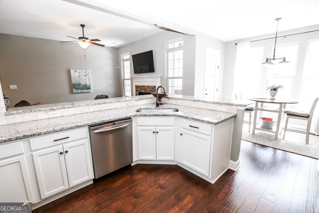 86 Austin Storey Cir, House other with 4 bedrooms, 4 bathrooms and 2 parking in Newnan GA | Image 11