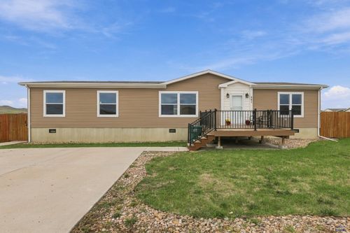 983 Bennington Dr, Box Elder, SD, 57719-4801 | Card Image