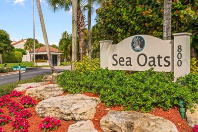 402 - 402-B Sea Oats B Drive, Condo with 2 bedrooms, 2 bathrooms and null parking in Juno Beach FL | Image 1