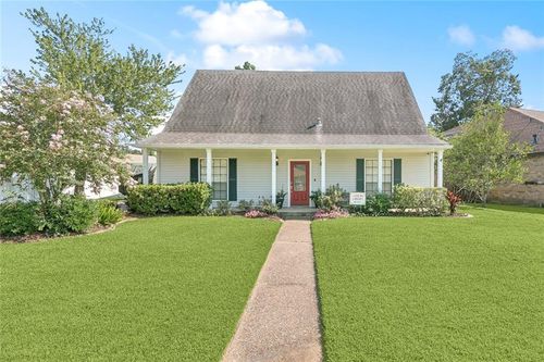 24 Myrtle Hill Dr, Destrehan, LA, 70047-2012 | Card Image