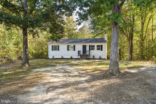 37 Cloverleaf Dr, BREMO BLUFF, VA, 23022-2251 | Card Image