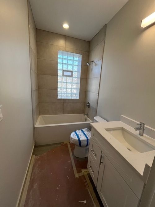 apt-3e-1248 W Eddy St, Chicago, IL, 60657-8153 | Card Image
