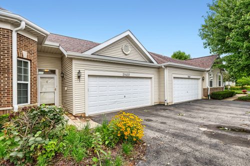 21422 Mays Lake Dr, Crest Hill, IL, 60403-8769 | Card Image
