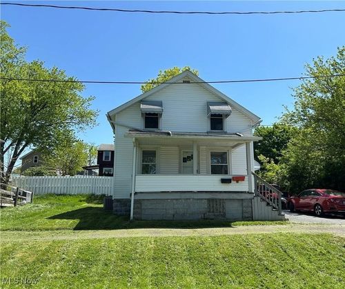 324 Williams Ct, Girard, OH, 44420-2271 | Card Image