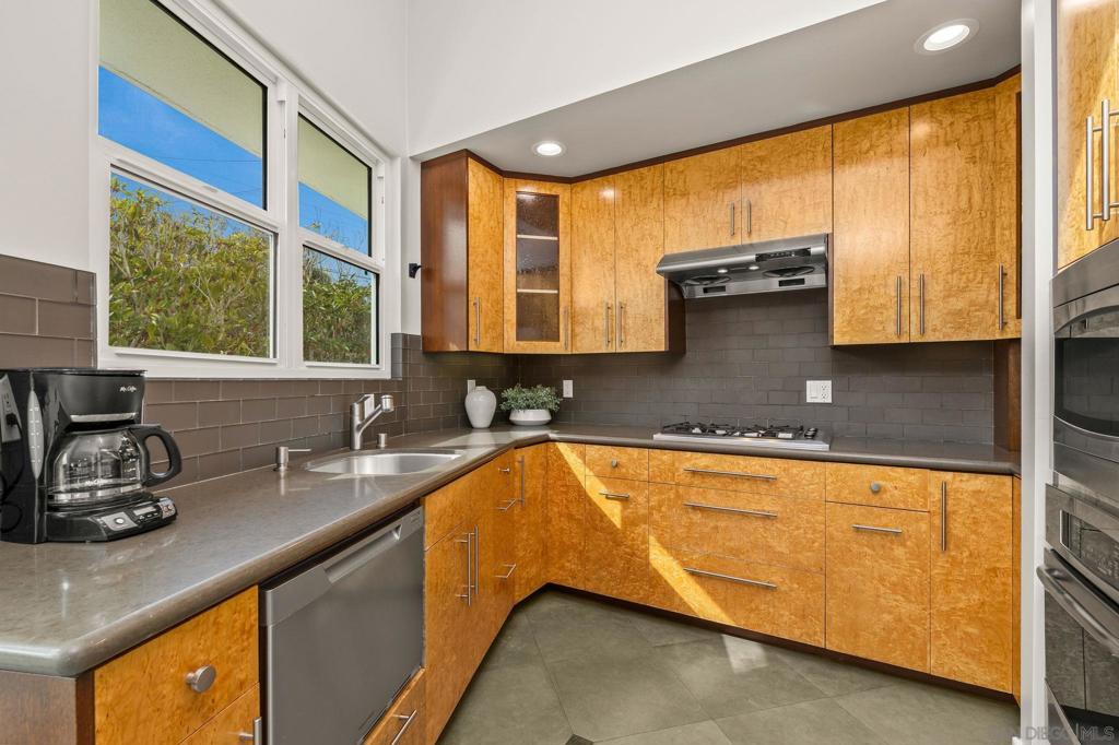 Residential Lease in Encinitas 4