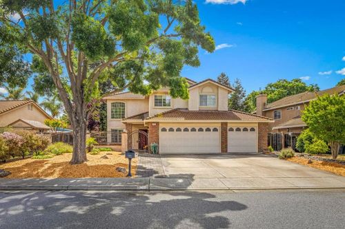 360 Via Largo, Morgan Hill, CA, 95037-7704 | Card Image