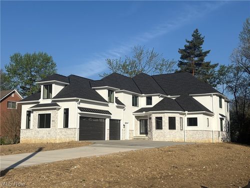 26117 N Woodland Rd, Beachwood, OH, 44122-1735 | Card Image