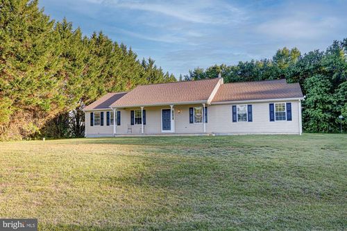 230 Tina Marie Ln, Smyrna, DE, 19977-9677 | Card Image