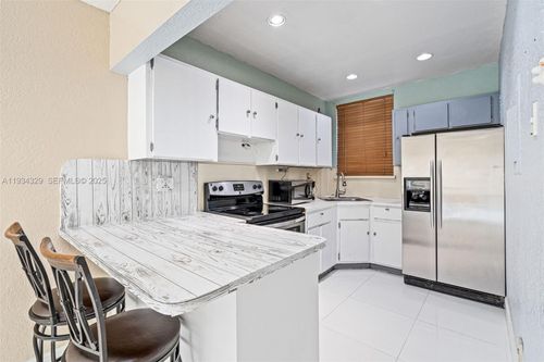 5-5888 W 25th Ct, Hialeah, FL, 33016-4411 | Card Image