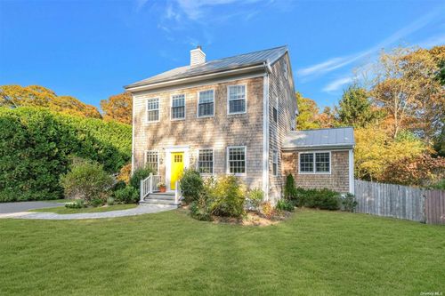 21 East Street, Middle Island, NY, 11953 | Card Image