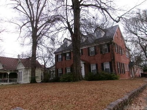 402 W Martin Place, Pine Bluff, AR, 71601 | Card Image