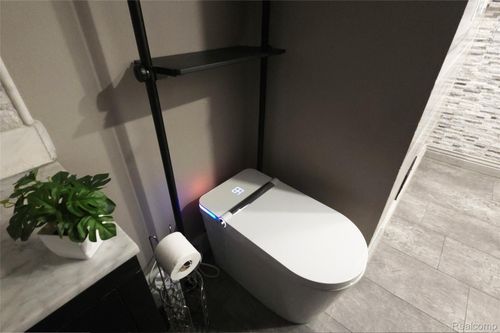 488 Dexter Ave, Ypsilanti, MI, 48197-1959 | Card Image