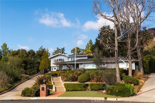 5433 Castle Knoll Rd, La Canada Flintridge, CA, 91011-1319 | Card Image