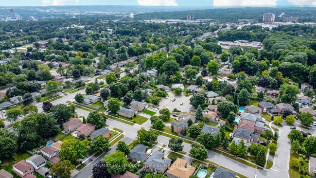 9 Oriole Crt, House other with 3 bedrooms, 2 bathrooms and 4 parking in Barrie ON | Image 22