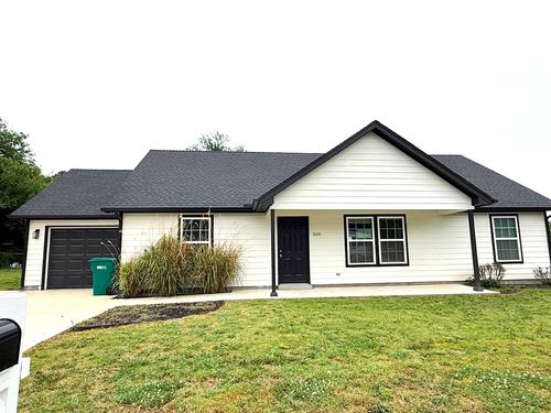 1024 E Pfendler Ave, Sapulpa, OK, 74066-3640 | Card Image