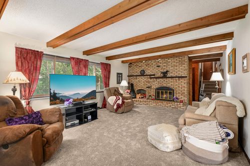 8929 36th St N, Lake Elmo, MN, 55042-9420 | Card Image