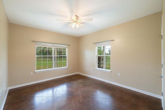 10565 N Highway 77, House other with 3 bedrooms, 3 bathrooms and 4 parking in Lexington TX | Image 23