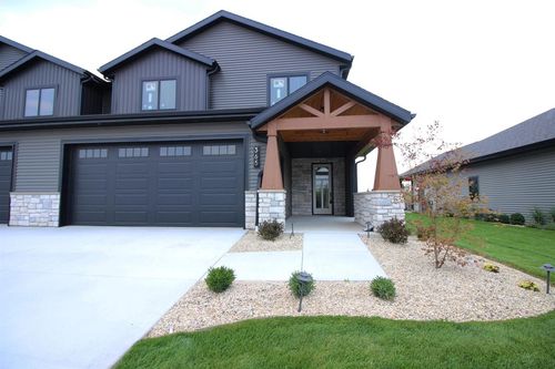 15-365 Ridge View Dr, MILTON, WI, 53563-9522 | Card Image