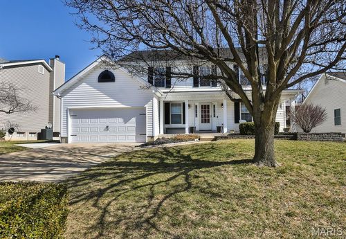 548 Crown Passage Dr, Saint Charles, MO, 63303-6294 | Card Image