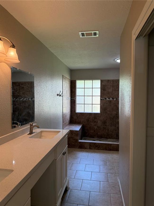 primary bath | Image 15