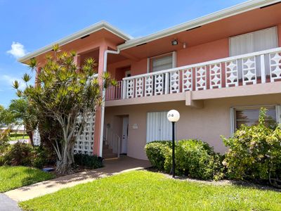 201 - 1740 Nw 20th Avenue, Condo with 2 bedrooms, 2 bathrooms and null parking in Delray Beach FL | Image 3