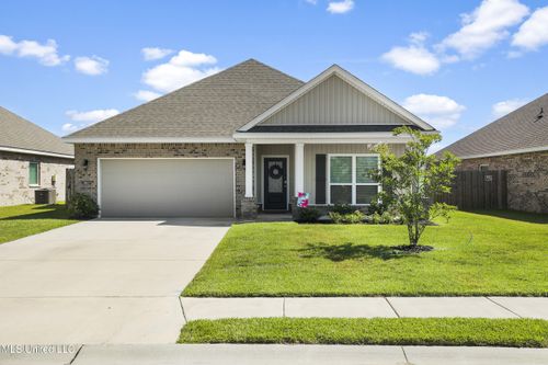 7380 Shearwater Way, Ocean Springs, MS, 39564-4588 | Card Image