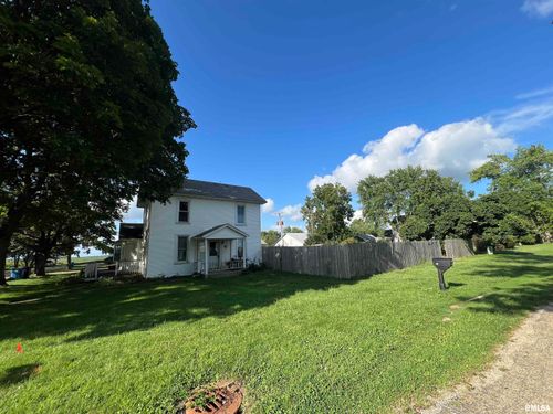 202 N Griffin St, Armington, IL, 61721-8200 | Card Image