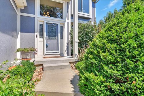 11545 Flint St, Overland Park, KS, 66210-3476 | Card Image