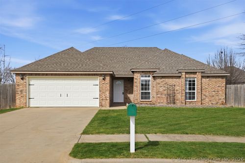 14504 Oak St, Glenpool, OK, 74033-3107 | Card Image