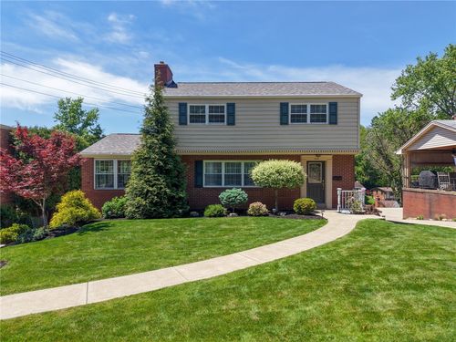226 Coleen Dr, Pleasant Hills, PA, 15236-4309 | Card Image