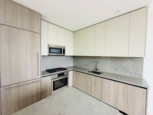 3002-151 Bay St, Jersey City, NJ, 07302-4850 | Card Image