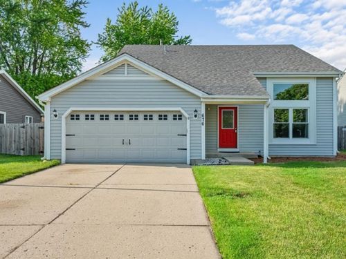 676 Concord Dr, CRYSTAL LAKE, IL, 60014-8565 | Card Image