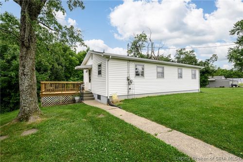 626 W 5th St, New Albany, IN, 47150-5302 | Card Image