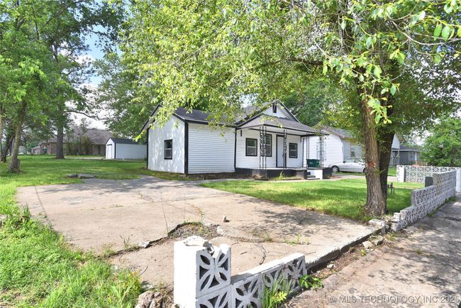 12 E Mill Ave, House other with 2 bedrooms, 2 bathrooms and null parking in Sapulpa OK | Image 18