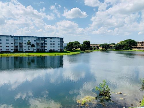 apt-302-502 Nw 87th Ave, Miami, FL, 33172-5718 | Card Image