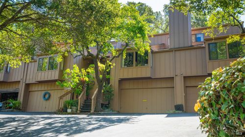 16 Elegant Tern Rd, Novato, CA, 94949-6619 | Card Image