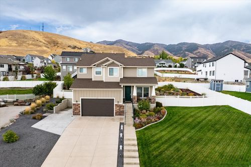 522 N 800 E, Hyde Park, UT, 84318-4900 | Card Image