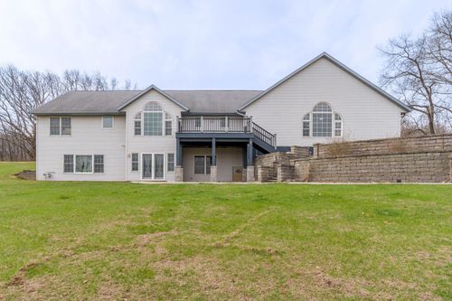 107 Lost Ln, Savanna, IL, 61074-1654 | Card Image