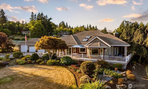 1967 Hillvista Pl, Freeland, WA, 98249-9449 | Card Image