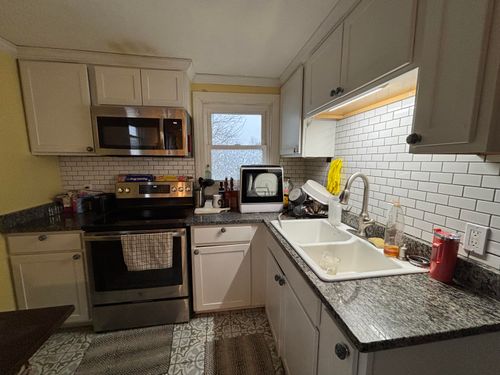 9 Roger St, Bangor, ME, 04401-3324 | Card Image