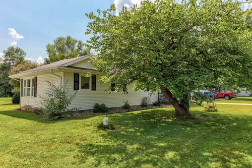 5659 Sunset Dr, Millington, MI, 48746-9411 | Card Image