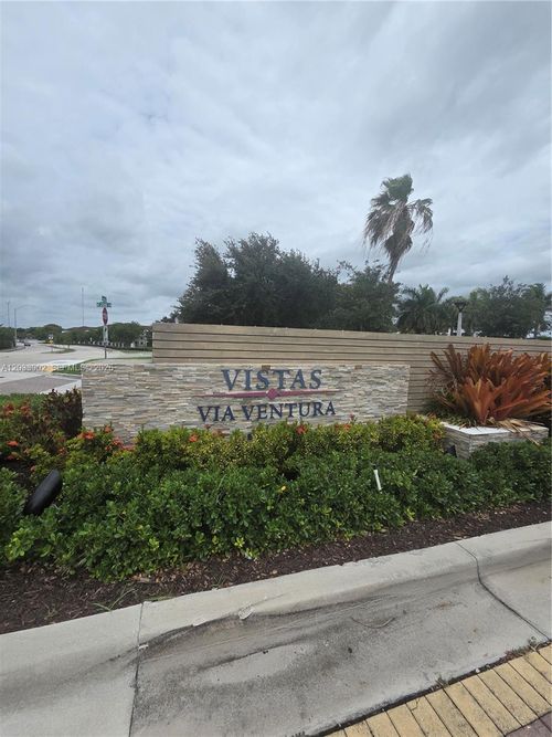 21124 Ne 8th Ave, Miami, FL, 33179-1382 | Card Image