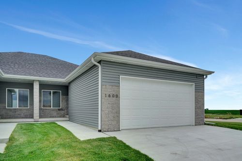 1600 Nw 45th St, Lincoln, NE, 68528-1905 | Card Image