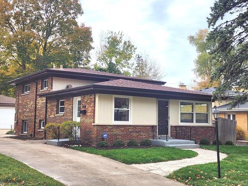 223 Kenloch Ave, Libertyville, IL, 60048-1769 | Card Image