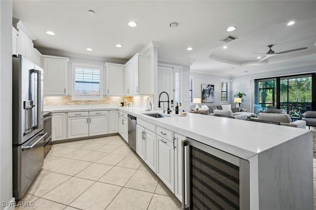 UNIT-101 - 8777 Bellano Ct, Condo with 2 bedrooms, 3 bathrooms and null parking in NAPLES FL | Image 5