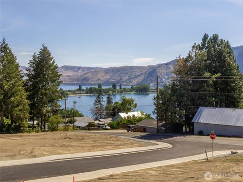 33 Indigo Lane, Manson, WA, 98831 | Card Image