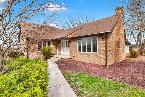 125 Ray Dr, Rostraver Township, PA, 15012-3203 | Card Image